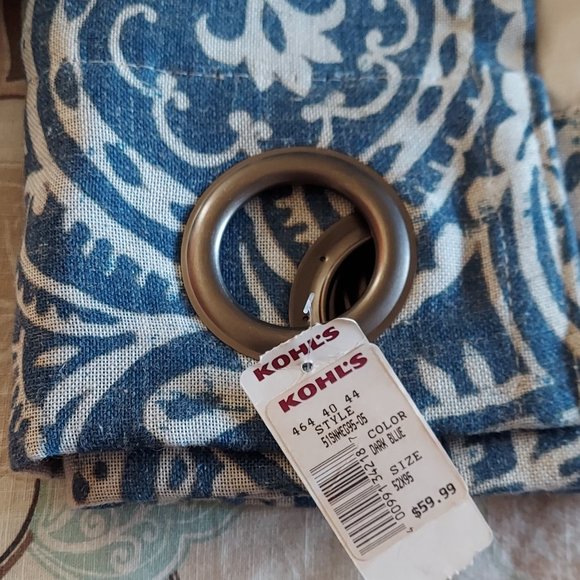 NWT Gorgeous Blue & Cream Patterned Drapery Panel - Lined! - Picture 2 of 8